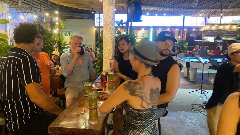 Tips for savoring quick eats like a local